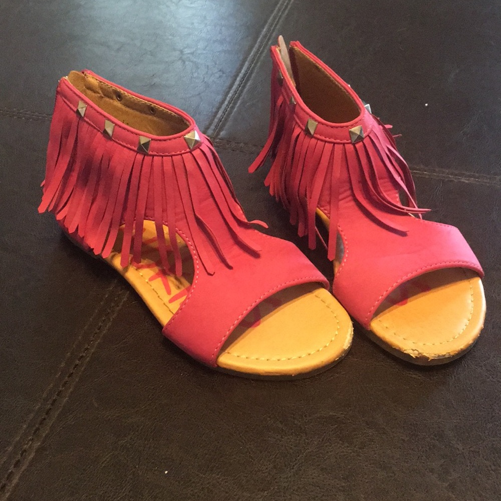 Youth shoes